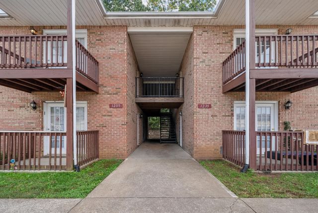 1237 Parkway Pl Apt H, Clarksville, TN 37042