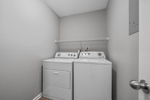 1237 Parkway Pl Apt H, Clarksville, TN 37042