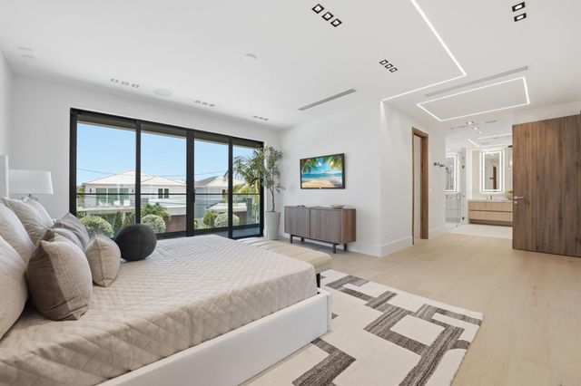 3209 NE 26TH Street, Fort Lauderdale, FL 33305