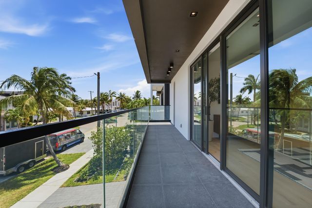 3209 NE 26TH Street, Fort Lauderdale, FL 33305