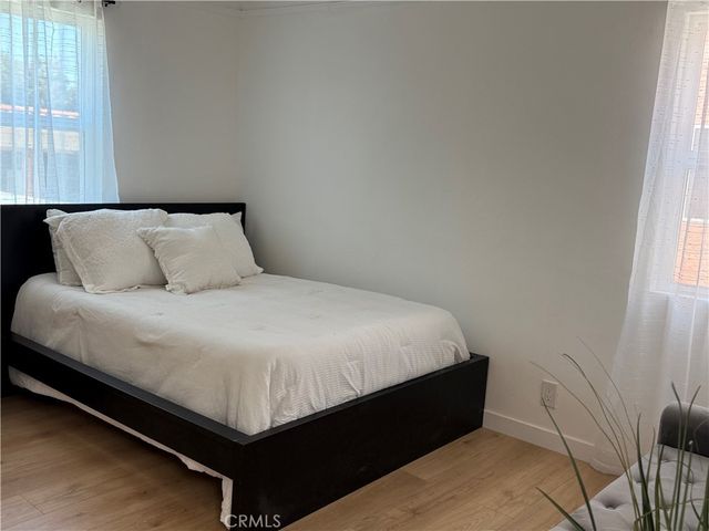 9151 La Salle, Los Angeles, CA 90047