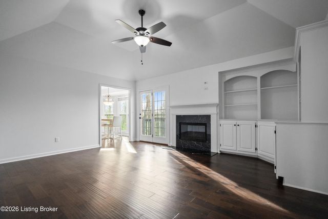 2709 Antone Pkwy, Louisville, KY 40220
