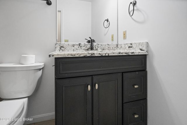 2709 Antone Pkwy, Louisville, KY 40220