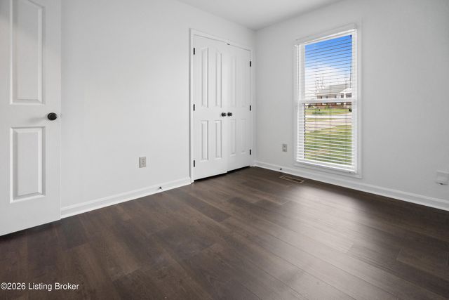 2709 Antone Pkwy, Louisville, KY 40220