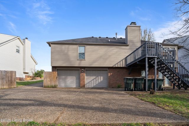 2709 Antone Pkwy, Louisville, KY 40220