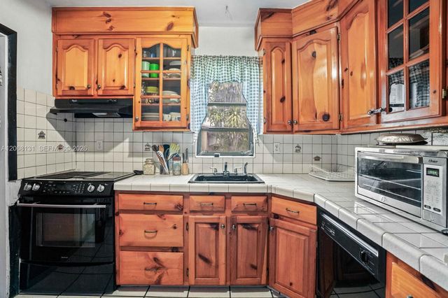 12547 NE 4th Avenue 1, North Miami, FL 33161