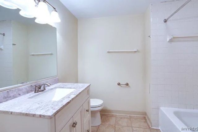 1525 Amherst Manor Drive, Amherst, NY 14221