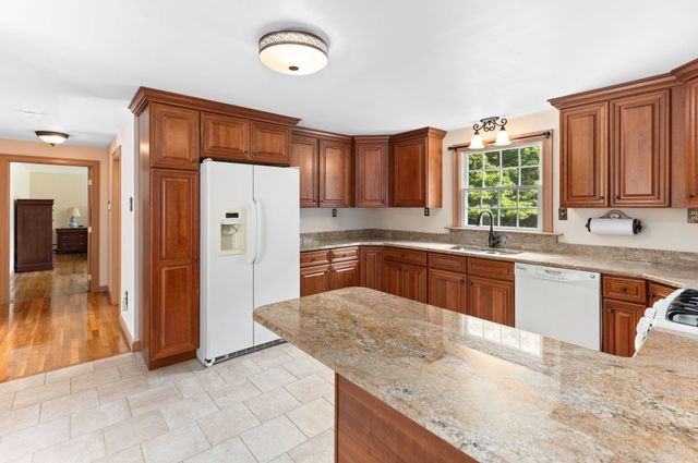 1 Wing Avenue Extension, Freetown, MA 02702