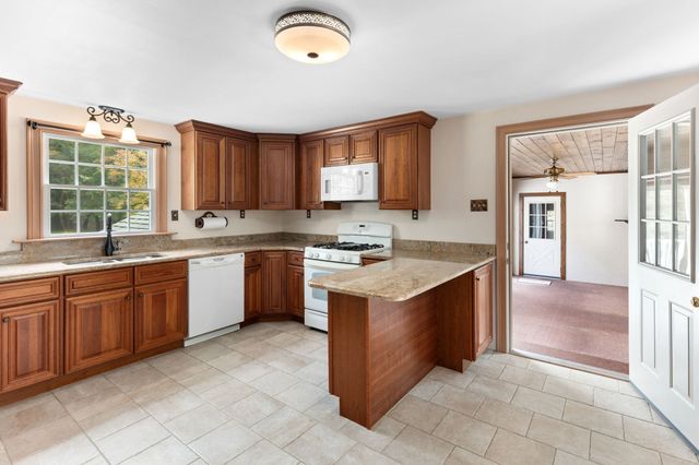 1 Wing Avenue Extension, Freetown, MA 02702