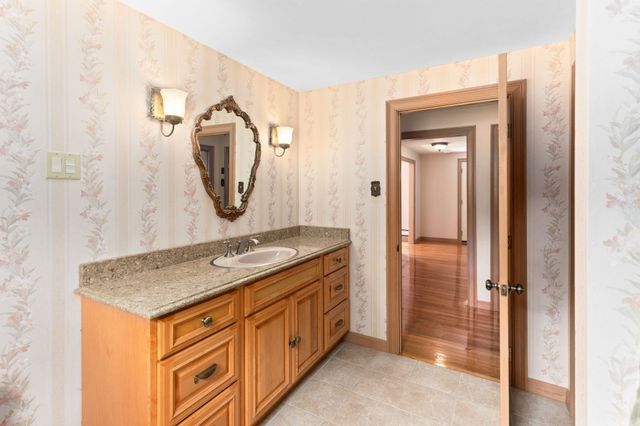 1 Wing Avenue Extension, Freetown, MA 02702