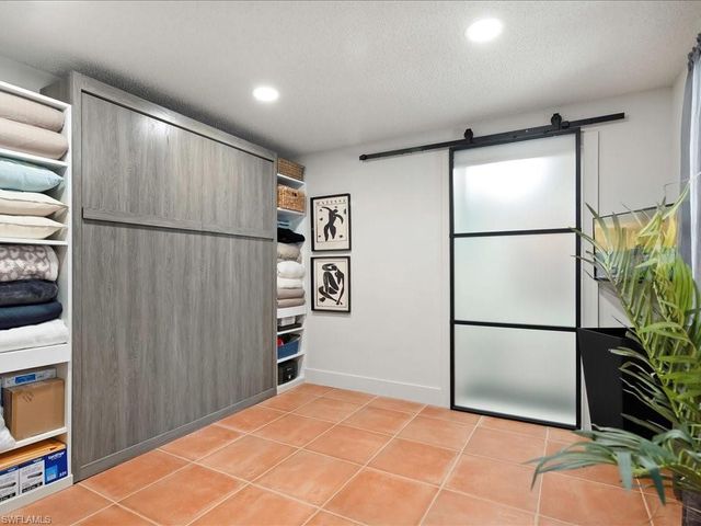 1046 Sperling AVE, Naples, FL 34103