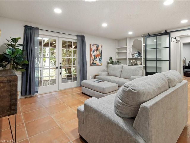 1046 Sperling AVE, Naples, FL 34103