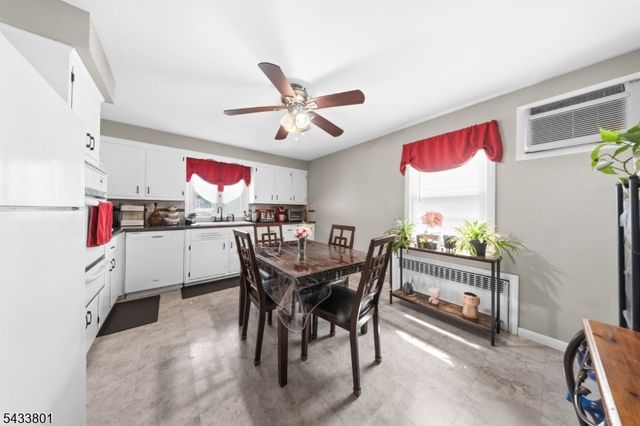 23 Homcy Pl, Clifton City, NJ 07011