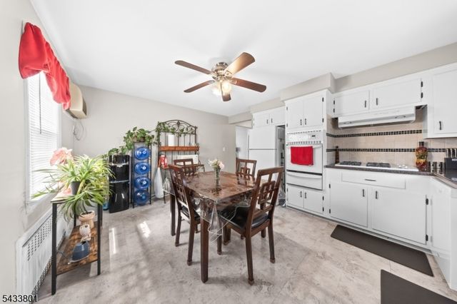 23 Homcy Pl, Clifton City, NJ 07011