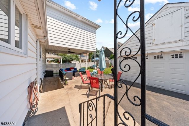 23 Homcy Pl, Clifton City, NJ 07011