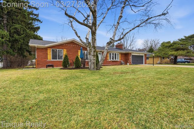 8102 Dungarvin Drive, Grand Blanc Charter Township, MI 48439