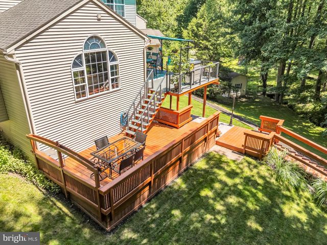 40 BROOK CIR, Etters, PA 17319