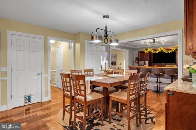 40 BROOK CIR, Etters, PA 17319