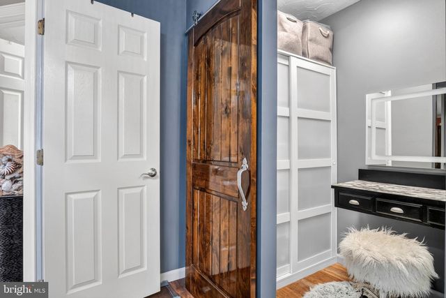 40 BROOK CIR, Etters, PA 17319