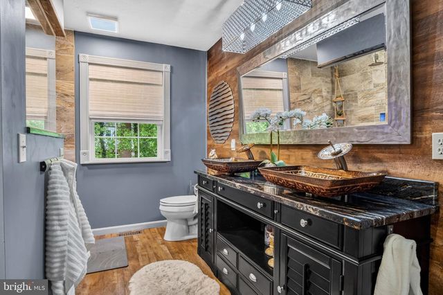 40 BROOK CIR, Etters, PA 17319