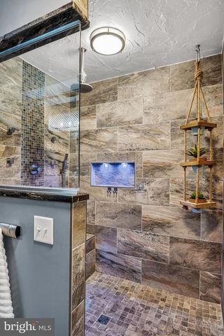 40 BROOK CIR, Etters, PA 17319