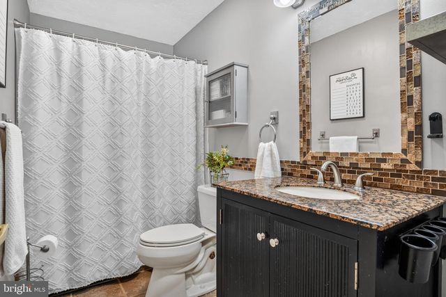 40 BROOK CIR, Etters, PA 17319