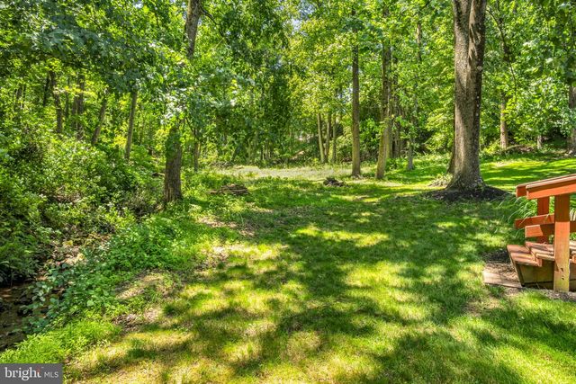 40 BROOK CIR, Etters, PA 17319