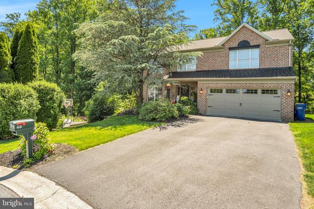 40 BROOK CIR, Etters, PA 17319