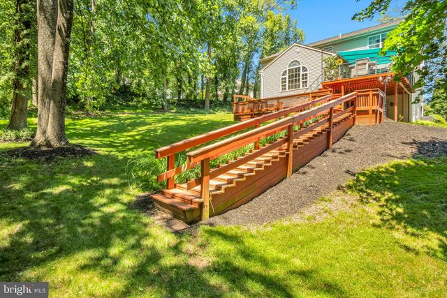 40 BROOK CIR, Etters, PA 17319