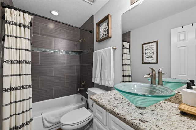 10706 Harry Drive, Needville, TX 77461