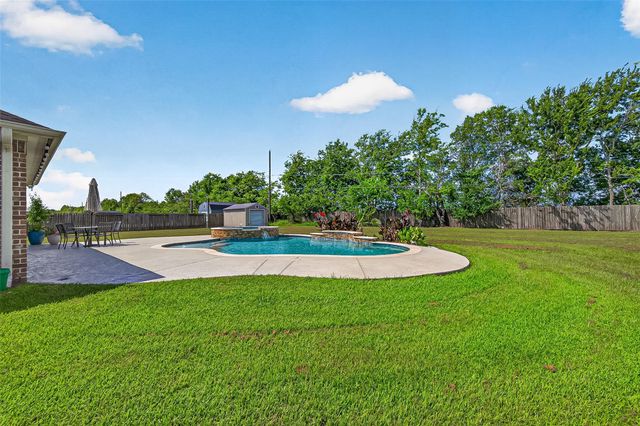 10706 Harry Drive, Needville, TX 77461