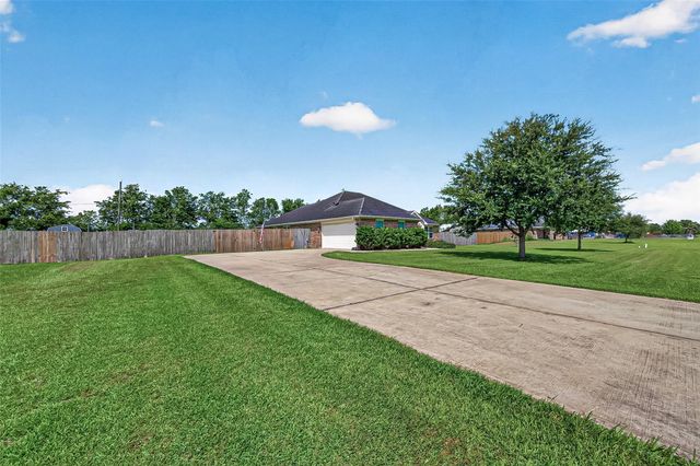 10706 Harry Drive, Needville, TX 77461