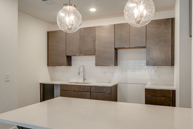 1613 Marshall Hollow Dr Apt 203, Nashville, TN 37203