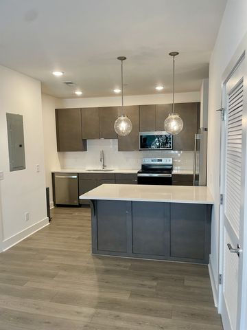 1613 Marshall Hollow Dr Apt 203, Nashville, TN 37203