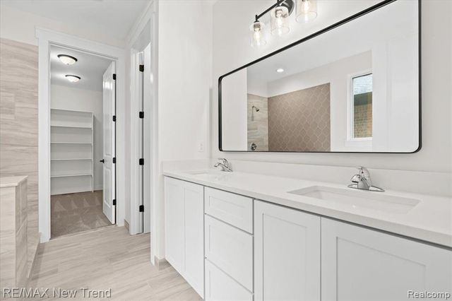 7829 Trailside Court, West Bloomfield, MI 48323