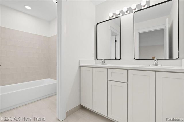 7829 Trailside Court, West Bloomfield, MI 48323