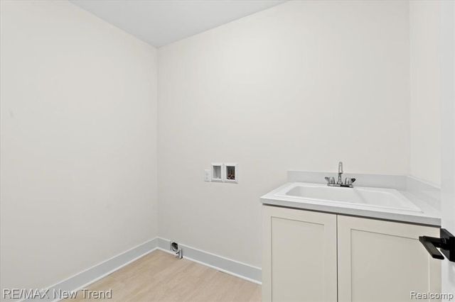 7829 Trailside Court, West Bloomfield, MI 48323