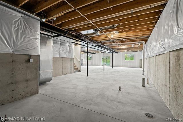 7829 Trailside Court, West Bloomfield, MI 48323