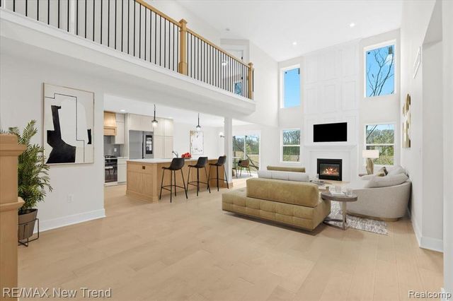 7829 Trailside Court, West Bloomfield, MI 48323