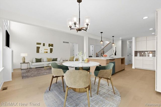 7829 Trailside Court, West Bloomfield, MI 48323