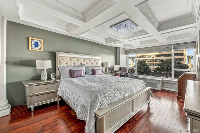 166-25 Powells Cove Boulevard 4L, Beechhurst, NY 11357