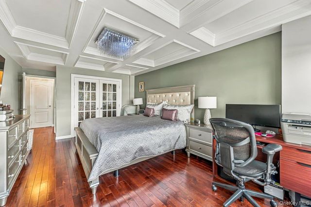 166-25 Powells Cove Boulevard 4L, Beechhurst, NY 11357