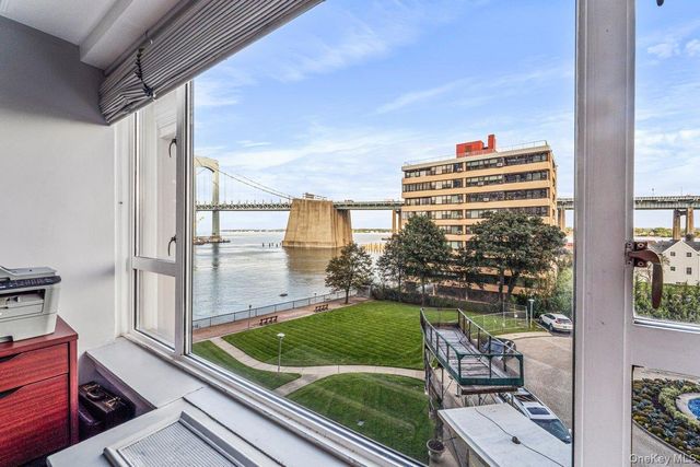 166-25 Powells Cove Boulevard 4L, Beechhurst, NY 11357