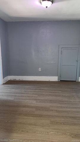 734 Cleophus Parkway, Lincoln Park, MI 48146