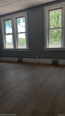 734 Cleophus Parkway, Lincoln Park, MI 48146