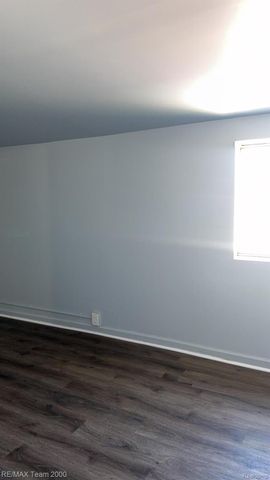 734 Cleophus Parkway, Lincoln Park, MI 48146