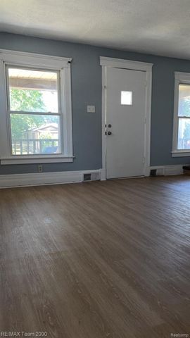 734 Cleophus Parkway, Lincoln Park, MI 48146