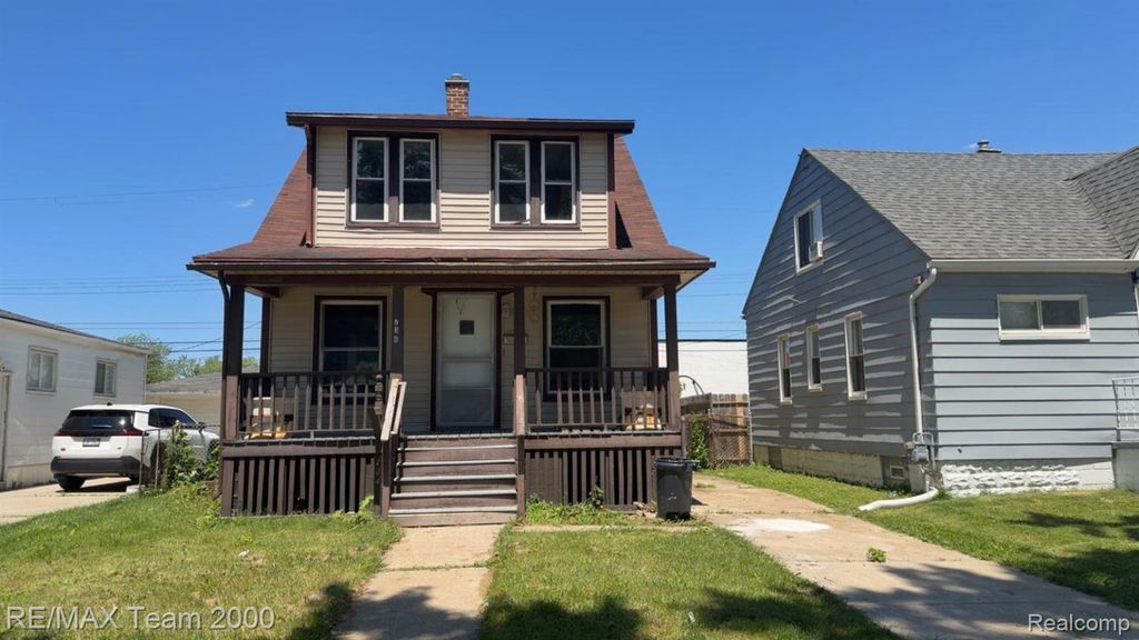 734 Cleophus Parkway, Lincoln Park, MI 48146
