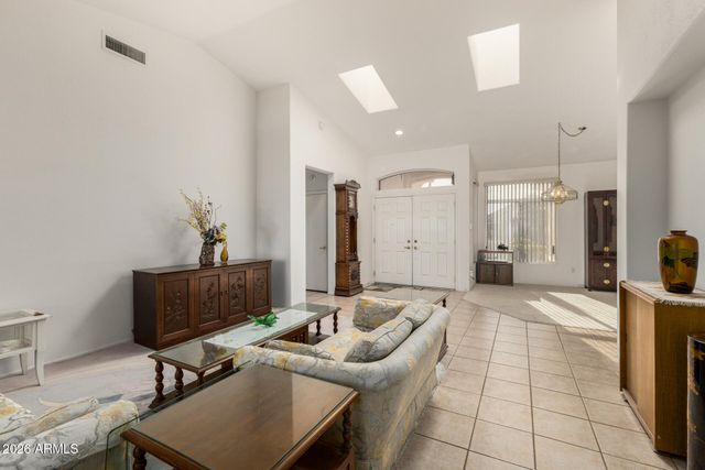 15220 W LAS BRIZAS Lane, Sun City West, AZ 85375