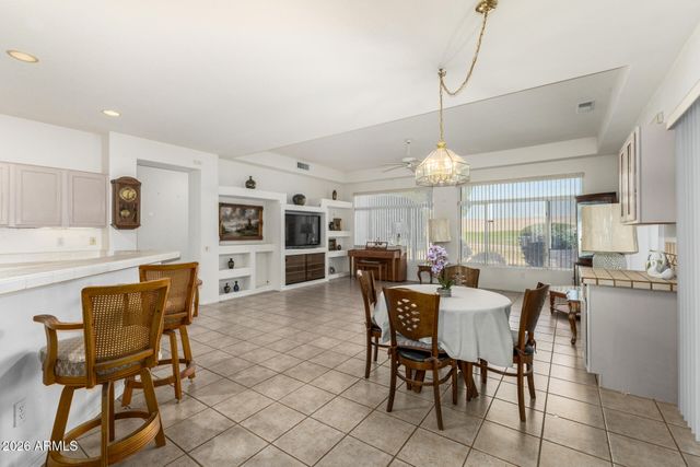 15220 W LAS BRIZAS Lane, Sun City West, AZ 85375